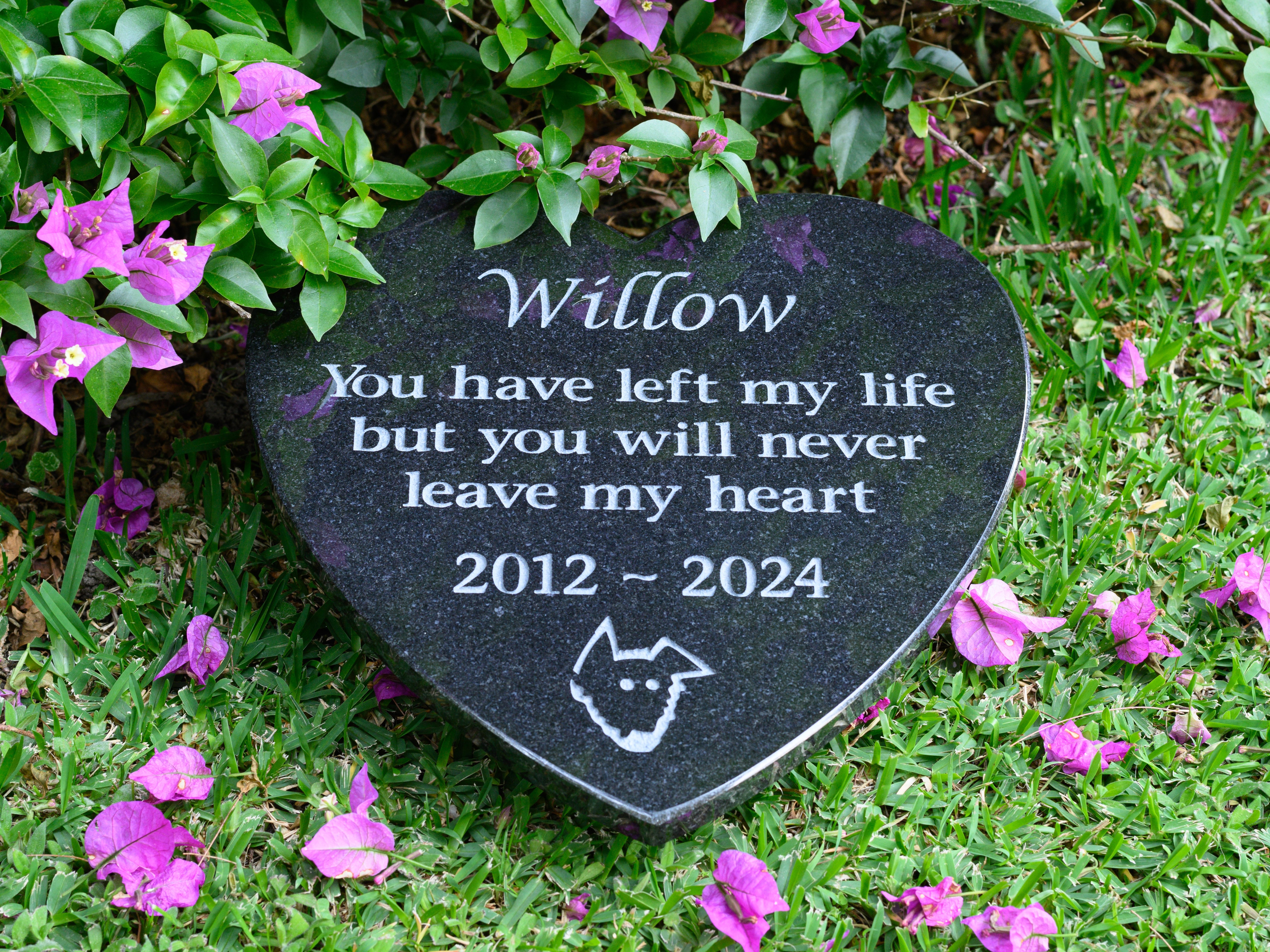 Shaped Granite Plaque Pet Memorial