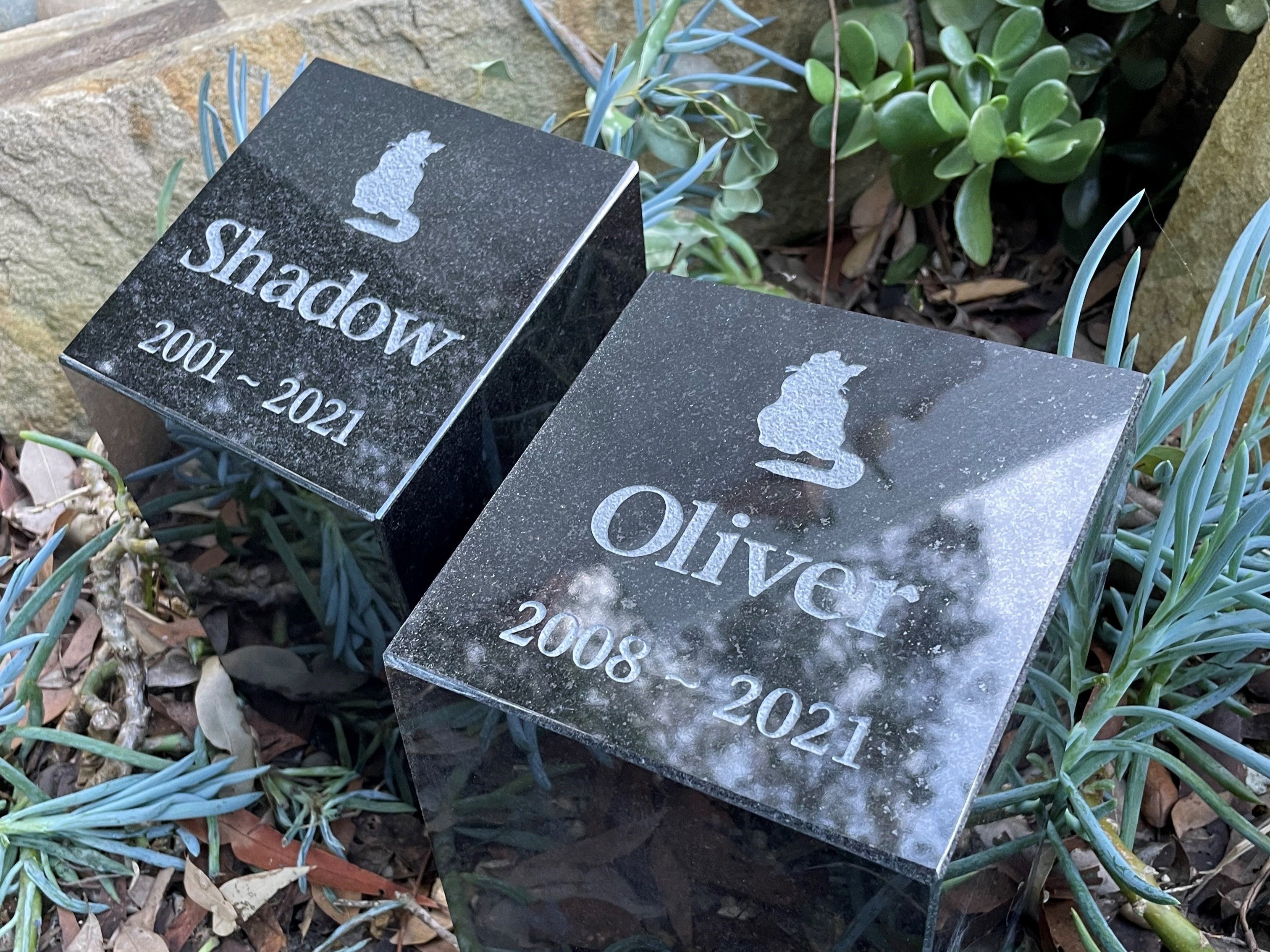 Garden Memorial Pet Urn