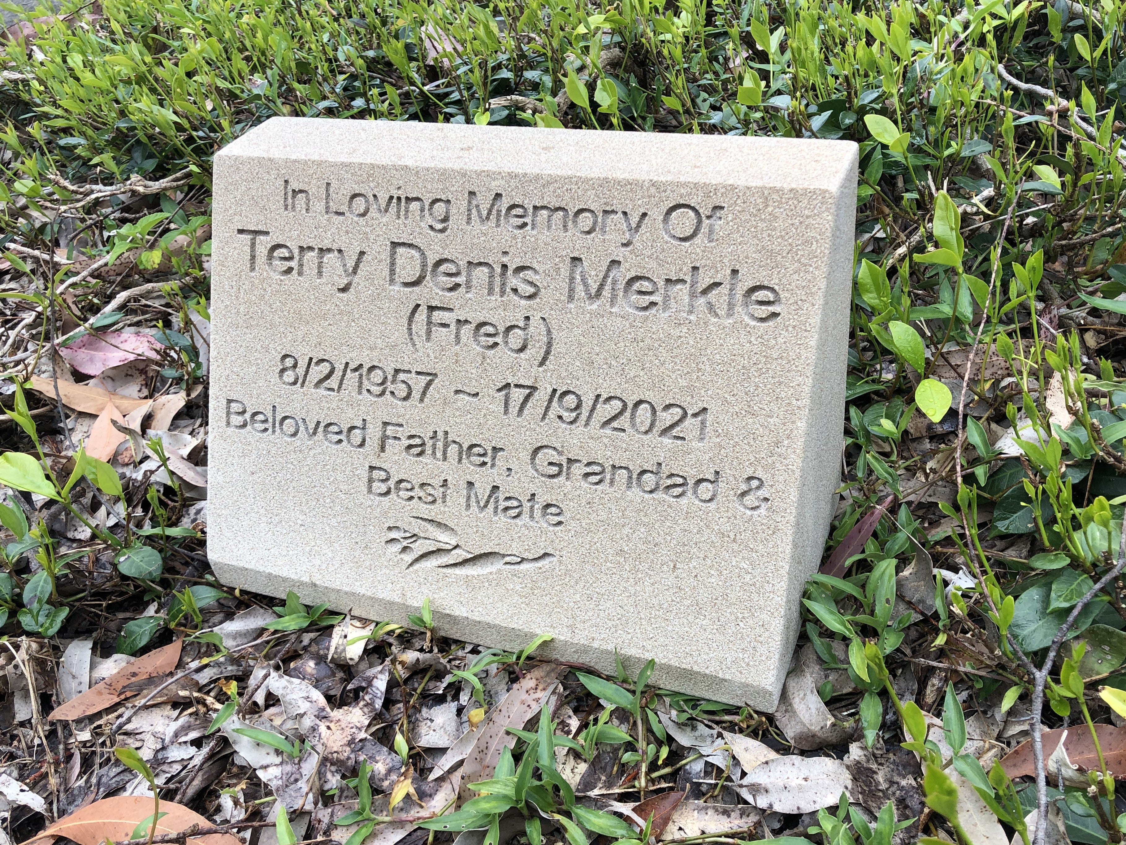 Sandstone Desk/Pillar Headstone For People - Natural Engraving