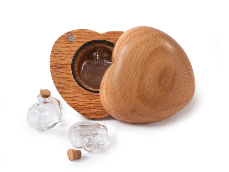 Natural Oak Tribute Heart Keepsake