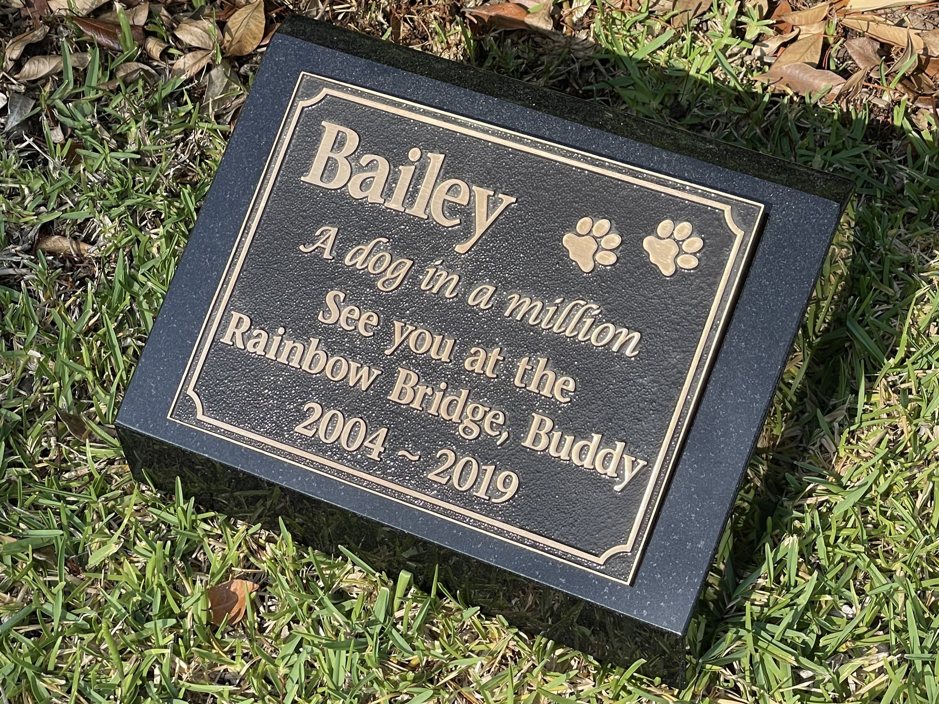 Granite Desk/Pillar Pet Headstone - Bronze Plaque