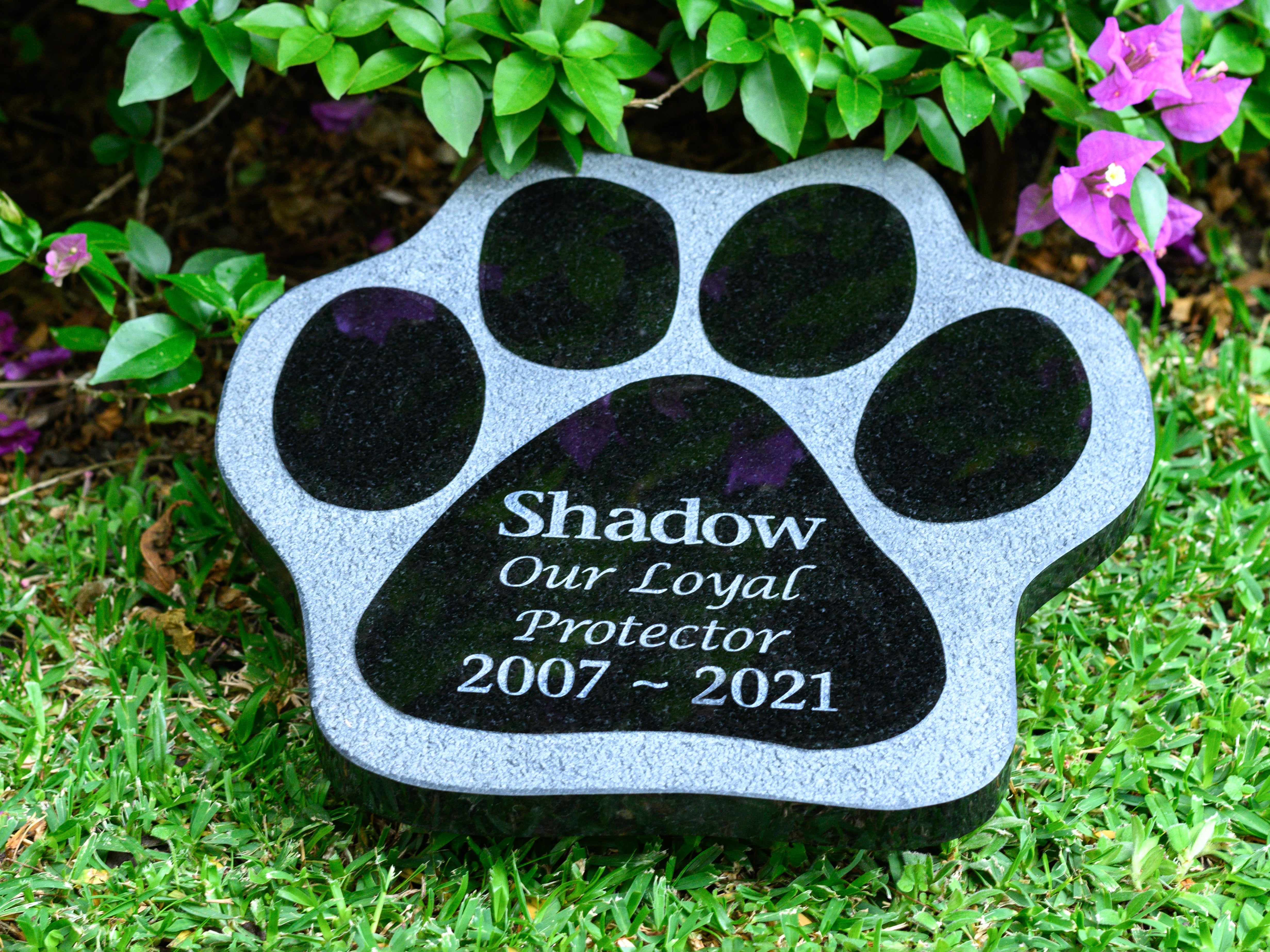 Shaped Granite Plaque Pet Memorial