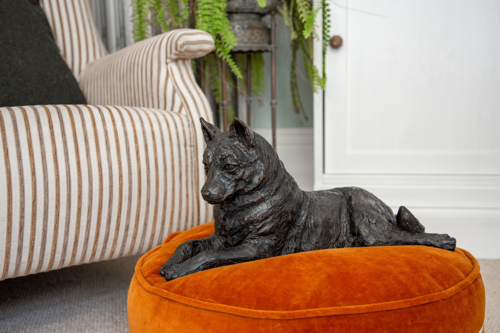 Cast Resin Dog Figurine Memorial Urn - Husky