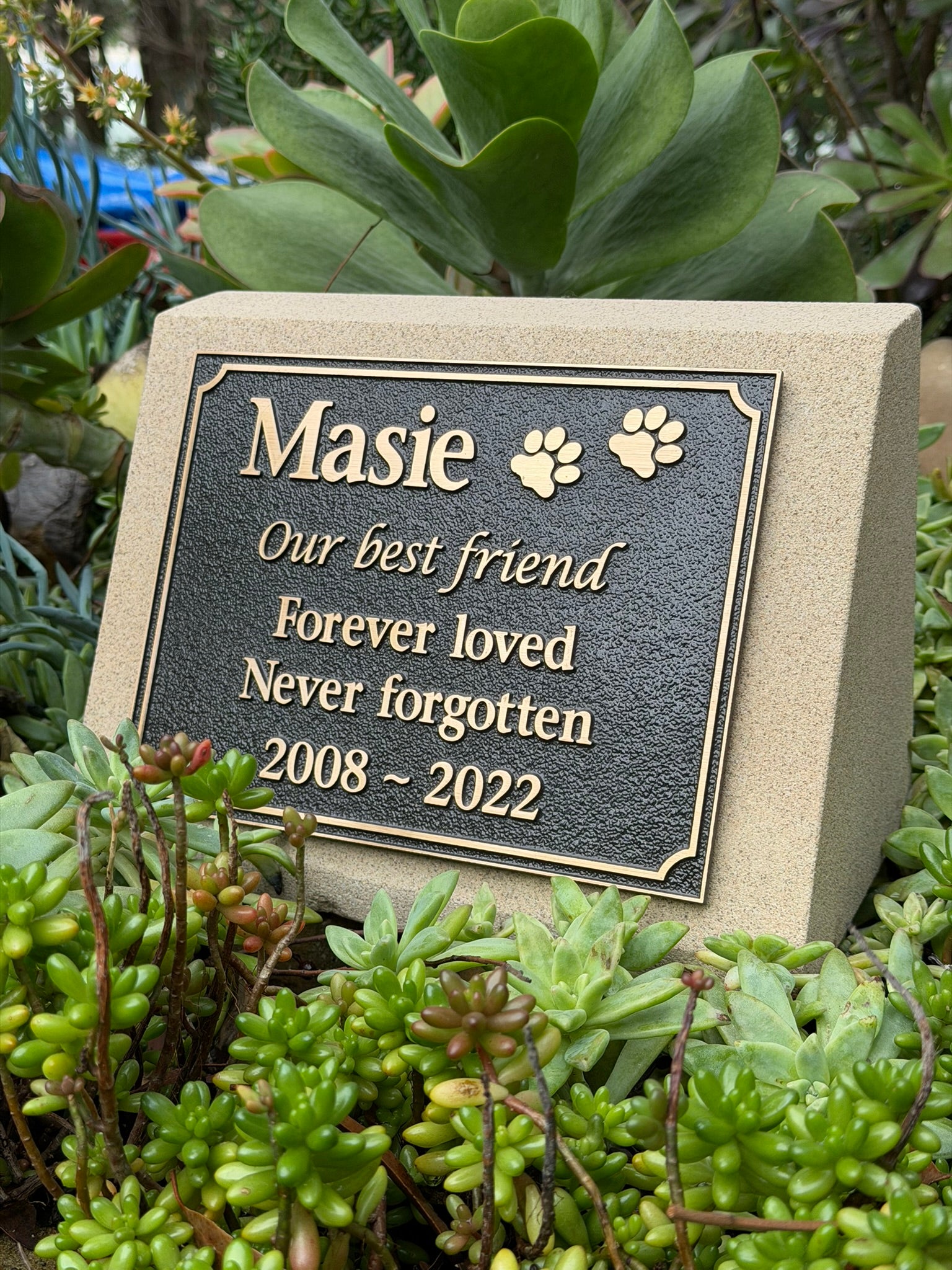 Sandstone Desk/Pillar Pet Headstone - Bronze Plaque