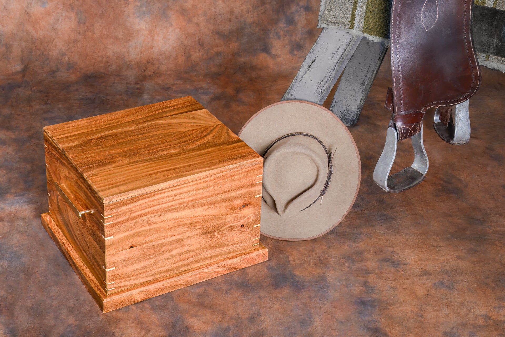The Final Canter Urn