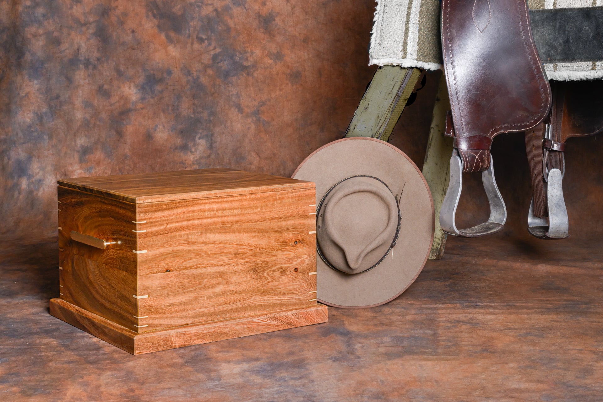 The Final Canter Urn