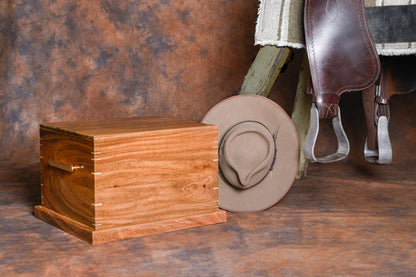 The Final Canter Urn