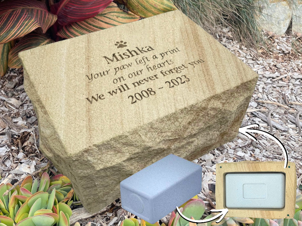 Pet Urn - Large Rockface Sandstone - Outdoor