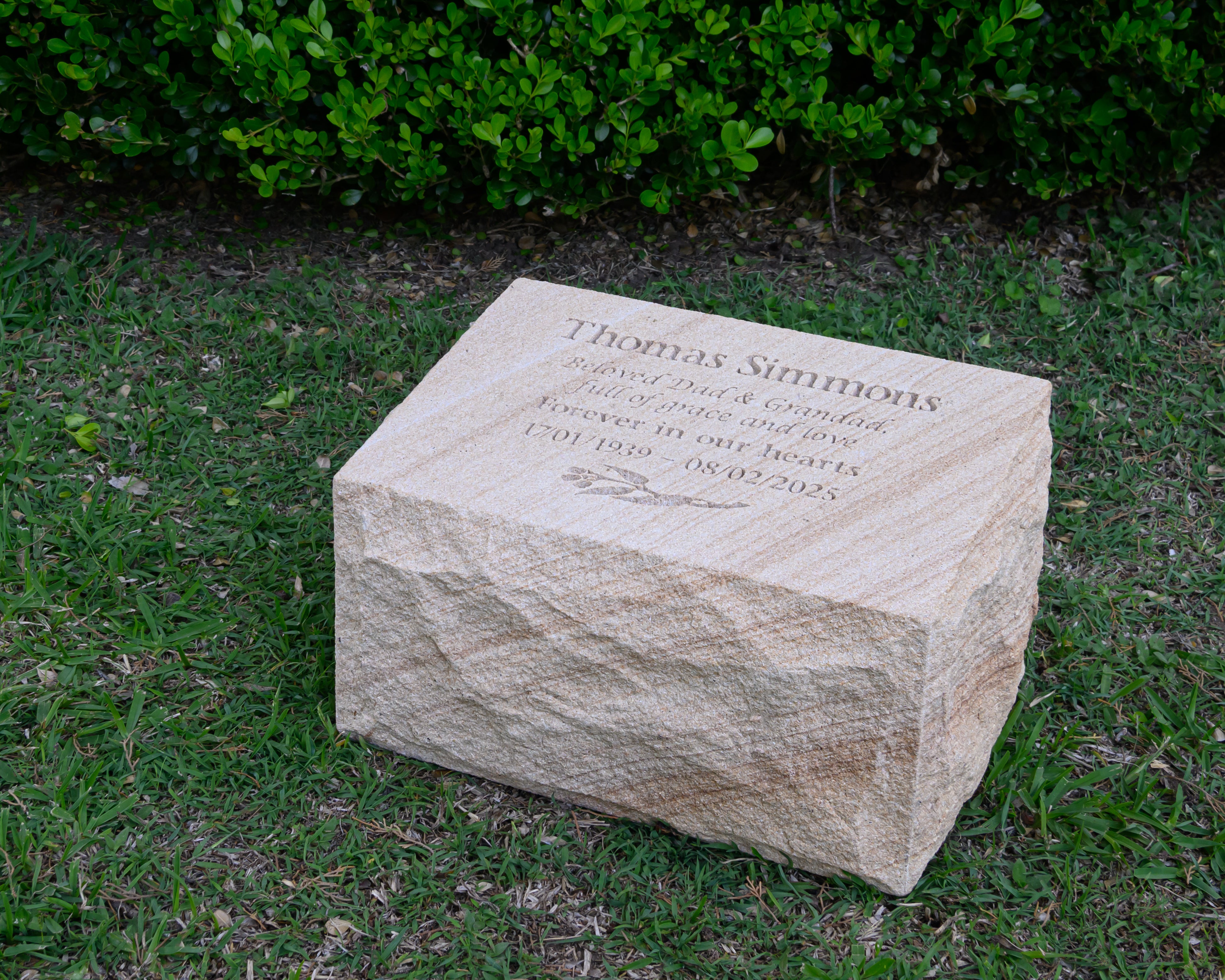 Large Rockface Sandstone Outdoor Urn - Fits Ashes Container