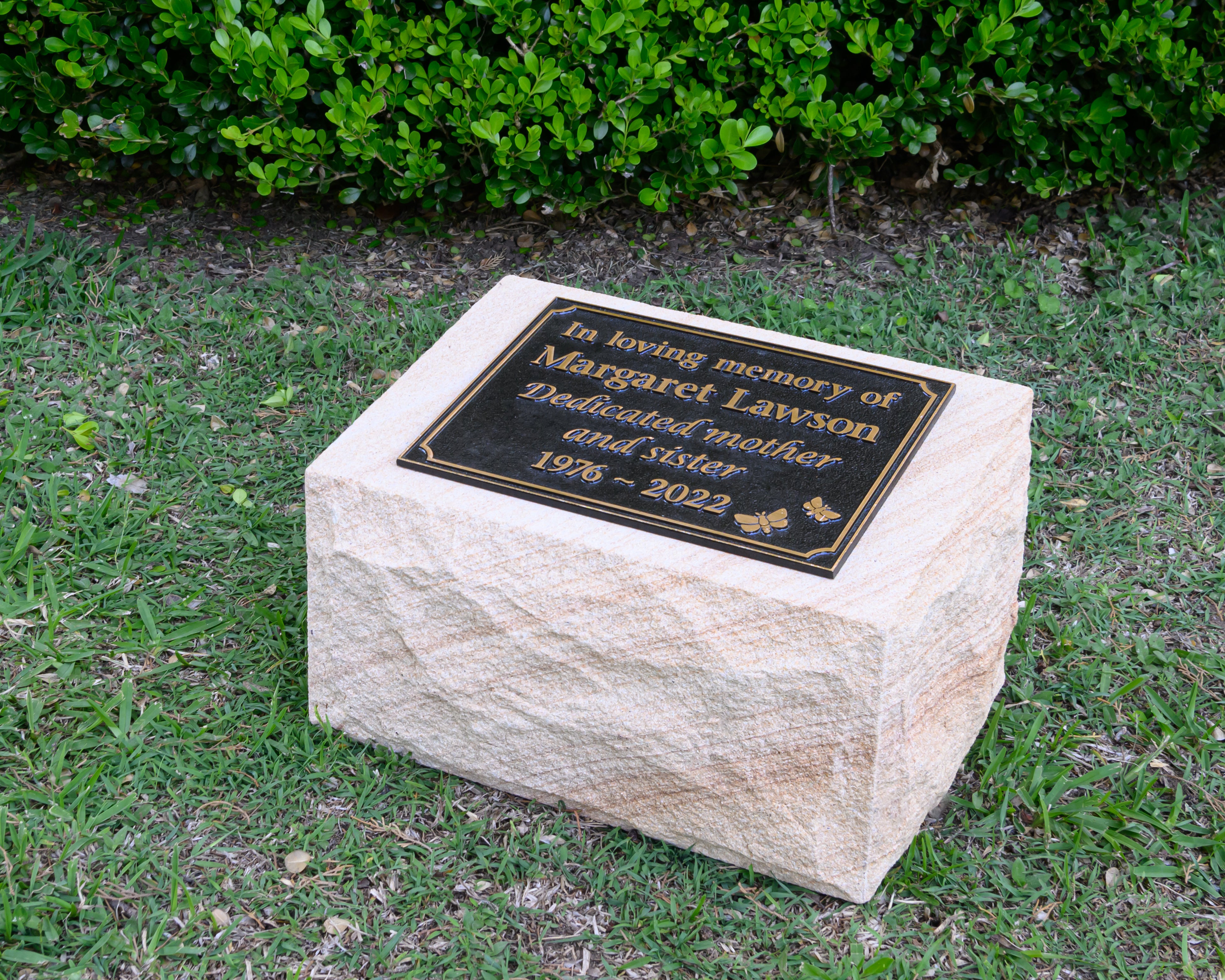 Large Rockface Sandstone Outdoor Urn - Fits Ashes Container